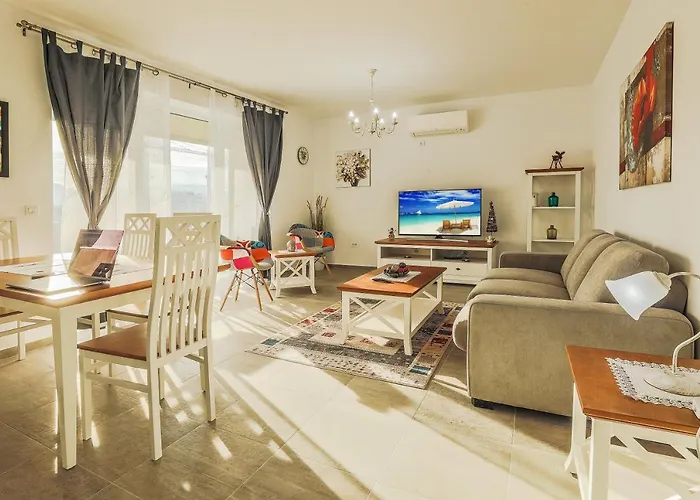 Elegant Sophia'S Apartment